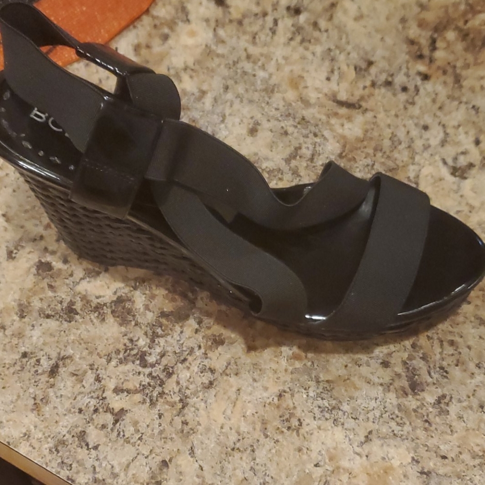 Black wedge BCBG size 7